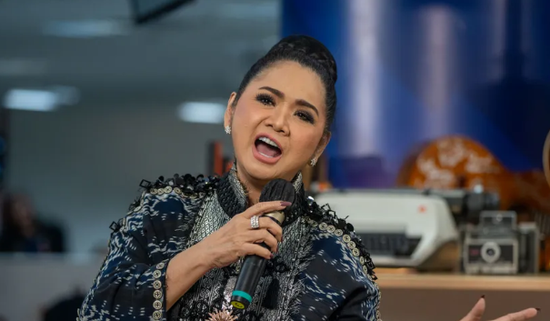 Vina Panduwinata yang Senantiasa Relevan