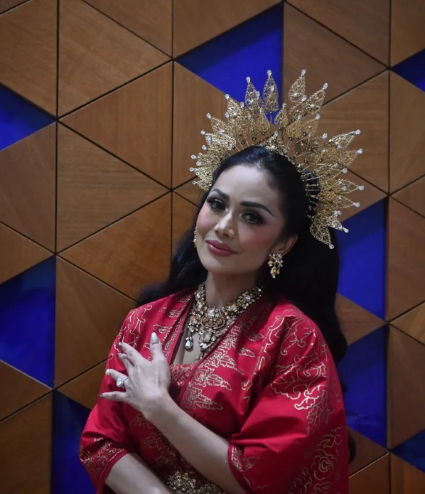 Kris Dayanti, Sirine Membaca