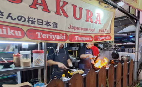Berkedai versi Yatai di Gapura Selatan Jakarta