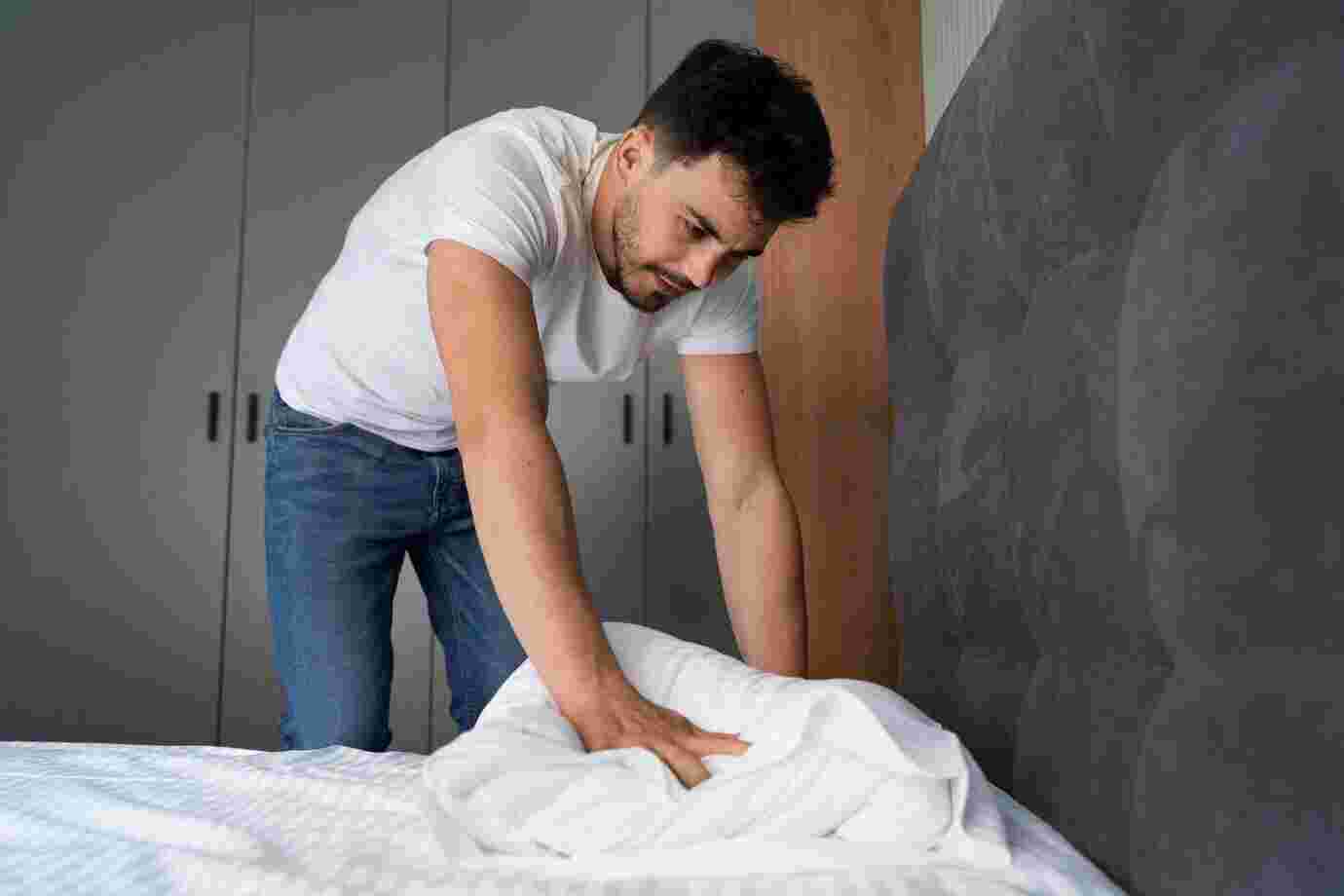 Langkah Mudah Menjaga Kebersihan Kamar Tidur - Metode Melindungi Kamar Tidur supaya Senantiasa Bersih serta Aman Tiap Hari.