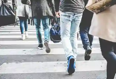 Membiasakan Jalan Kaki Membantu Menjaga Kebugaran Tubuh - Kesegaran badan merupakan modal penting buat menempuh